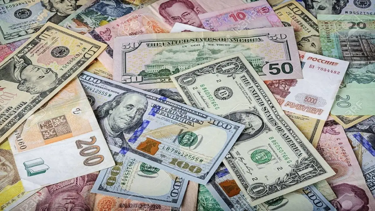 تراجع طفيف.. البنك المركزي الفيتنامي يخفض سعر صرف الدونغ مقابل الدولار